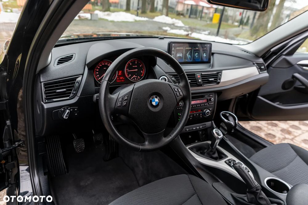 BMW X1 xDrive18d Sport Line - 32