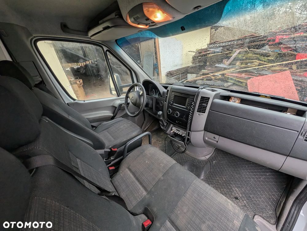 Mercedes-Benz Sprinter - 5