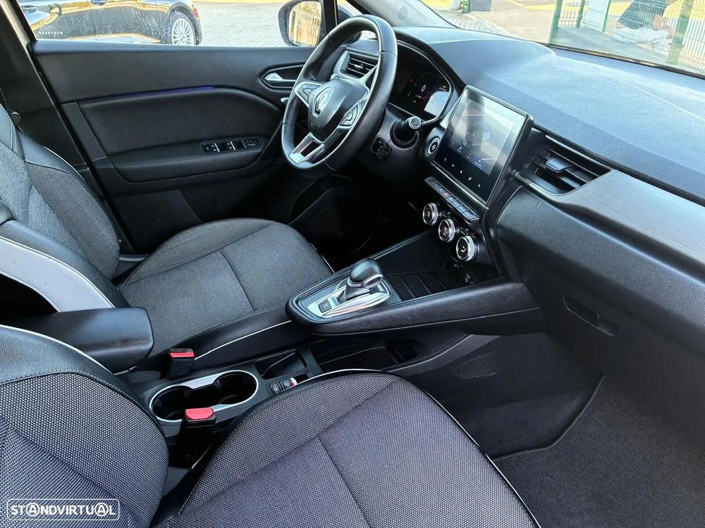 Renault Captur - 32