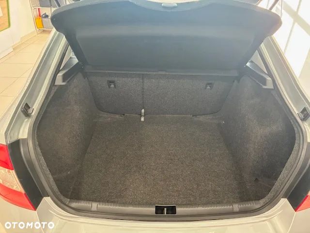 Skoda RAPID 1.2 TSI Ambition - 14