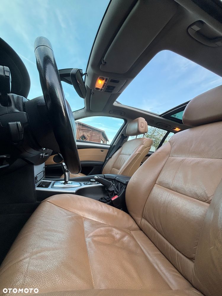 BMW Seria 5 520d - 11
