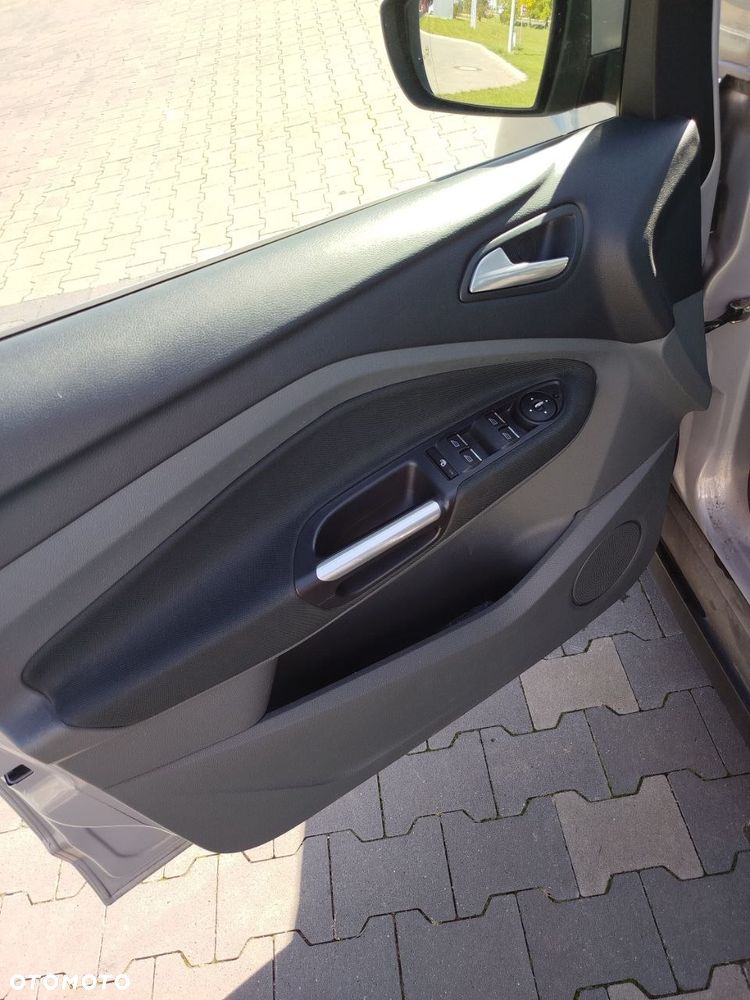 Ford C-MAX 1.6 Ti-VCT Titanium - 26