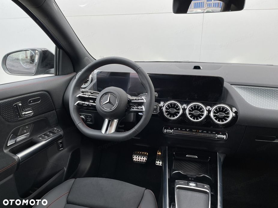 Mercedes-Benz GLA 200 mHEV AMG Line 7G-DCT - 6
