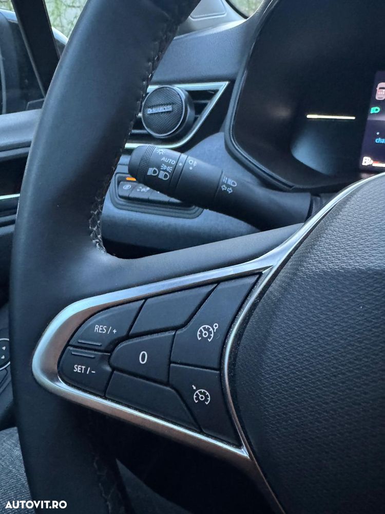 Renault Clio V E-Tech 145 Techno - 23