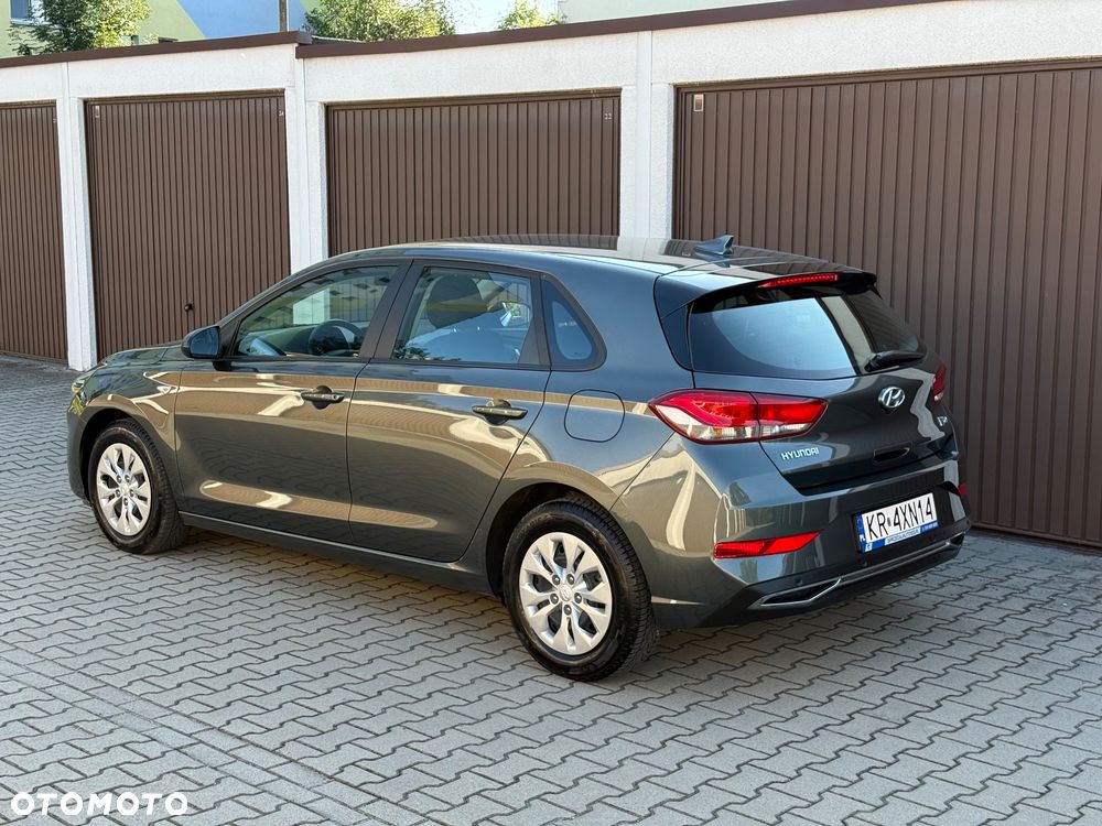 Hyundai i30 1.5 DPI Classic + - 24