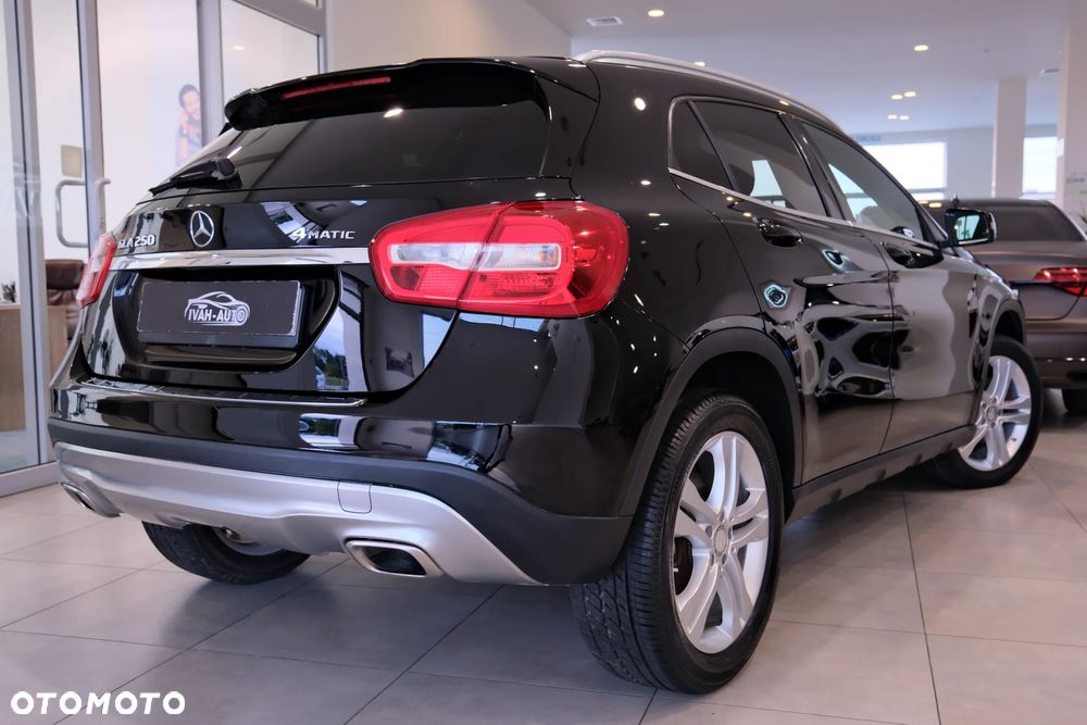 Mercedes-Benz GLA 250 4-Matic - 18