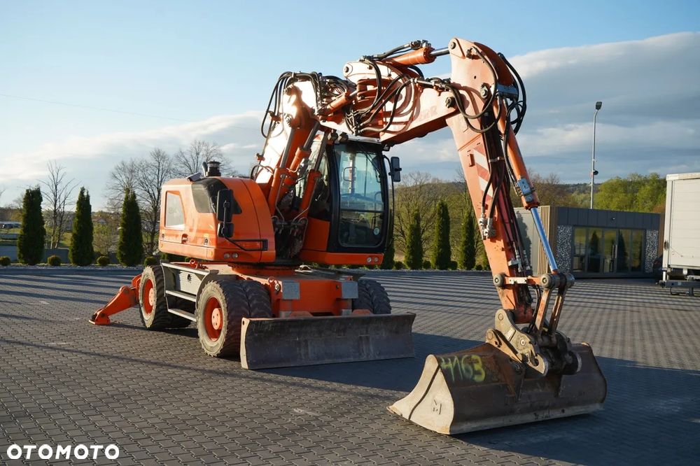Liebherr A914 COMPACT / KOPARKA KOŁOWA / KOMPLET ŁYŻEK/ ORYGINALNY FABRYCZNY LAKIER / KLIMATYZACJA / KAMERY - 11