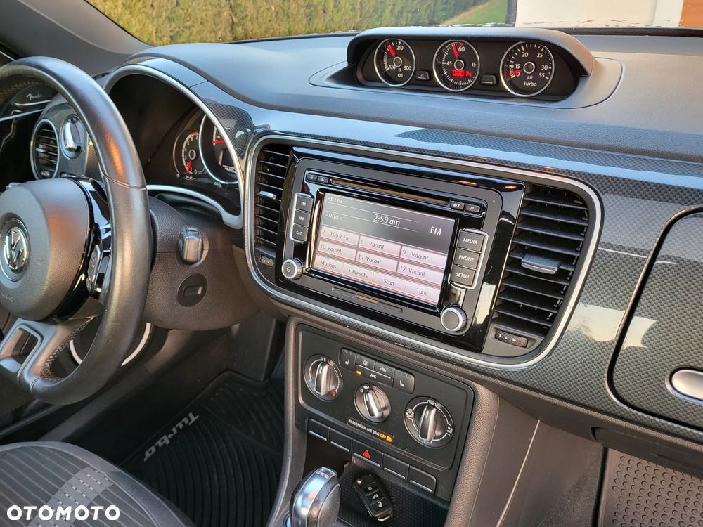 Volkswagen New Beetle - 13