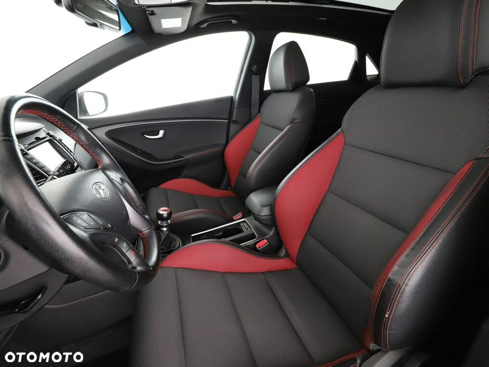 Hyundai i30 1.6 T GDI Turbo - 14