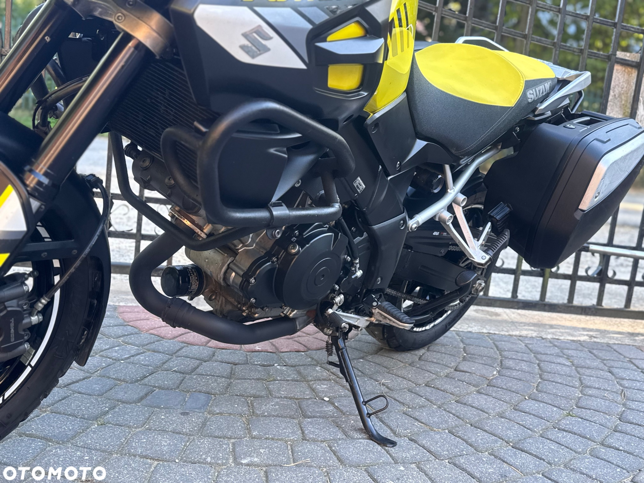 Suzuki DL - 17