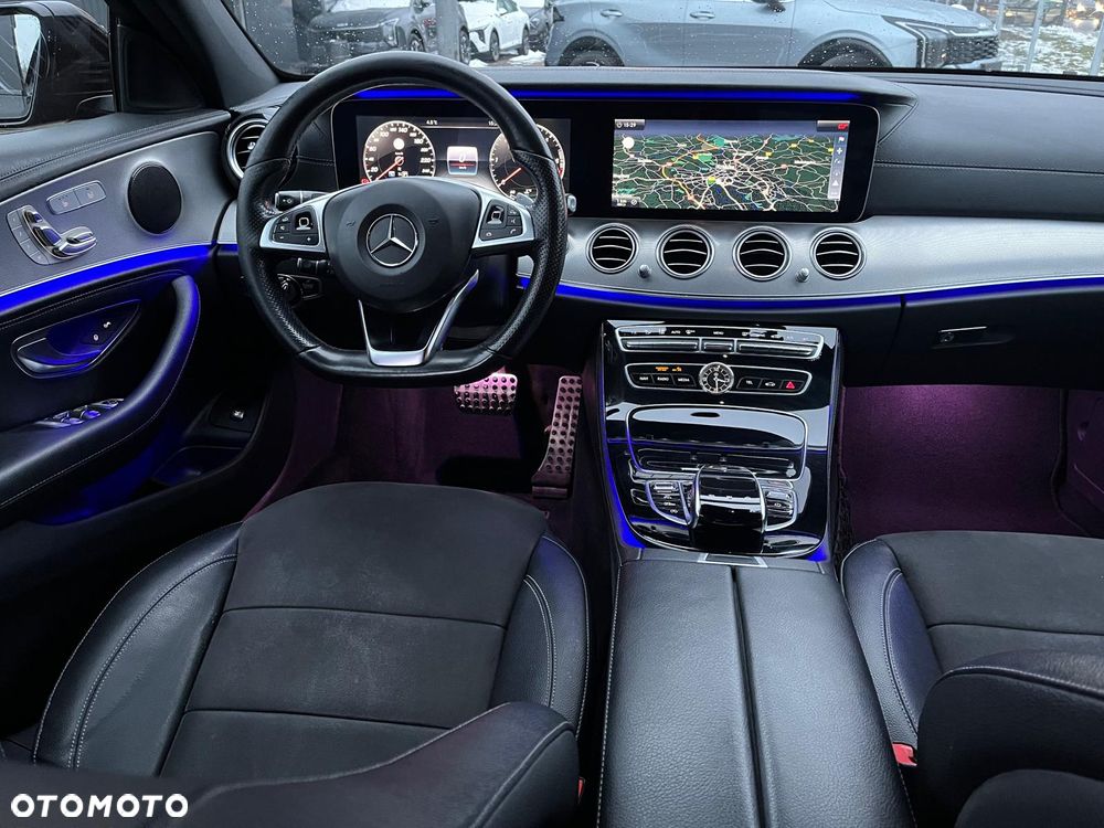 Mercedes-Benz Klasa E 220 d 9G-TRONIC - 13