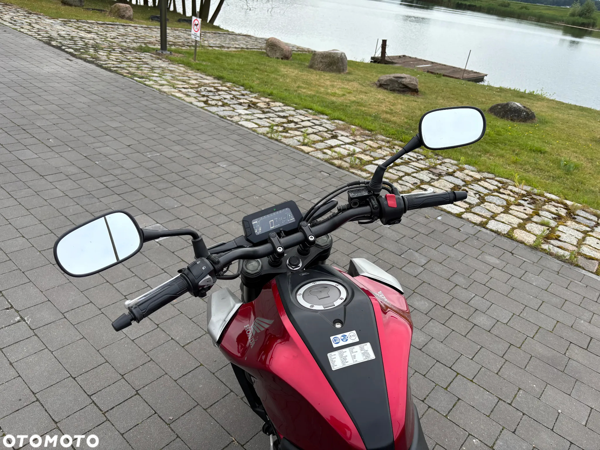 Honda CB - 16