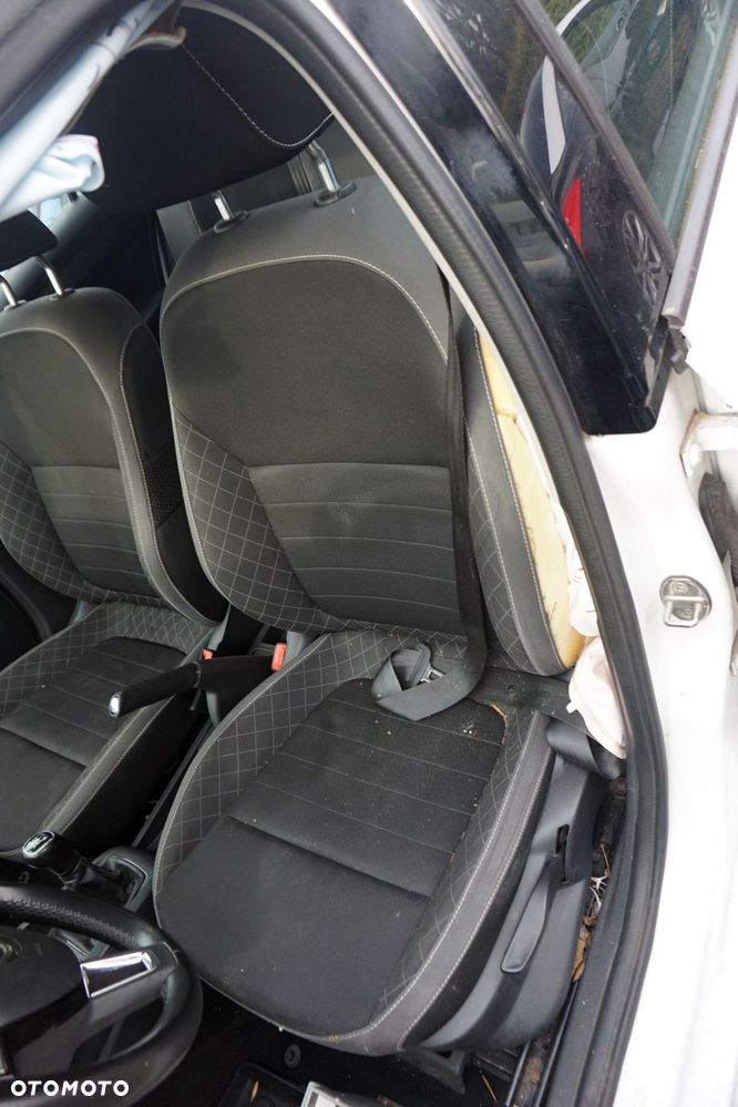 SKODA FABIA III NJ5 LIFT KOMBI 2018 LF9E 1.0 12V CHYB 75KM QAE BIAŁY na części - 9