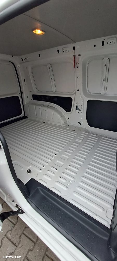 Volkswagen Caddy - 7