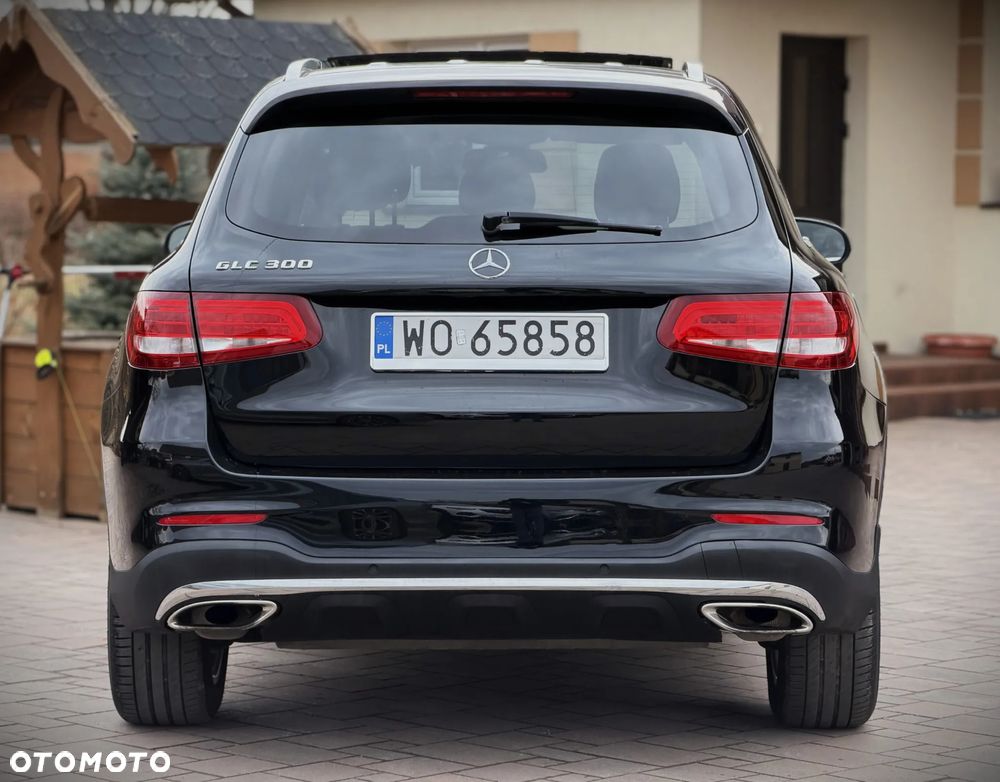 Mercedes-Benz GLC - 19