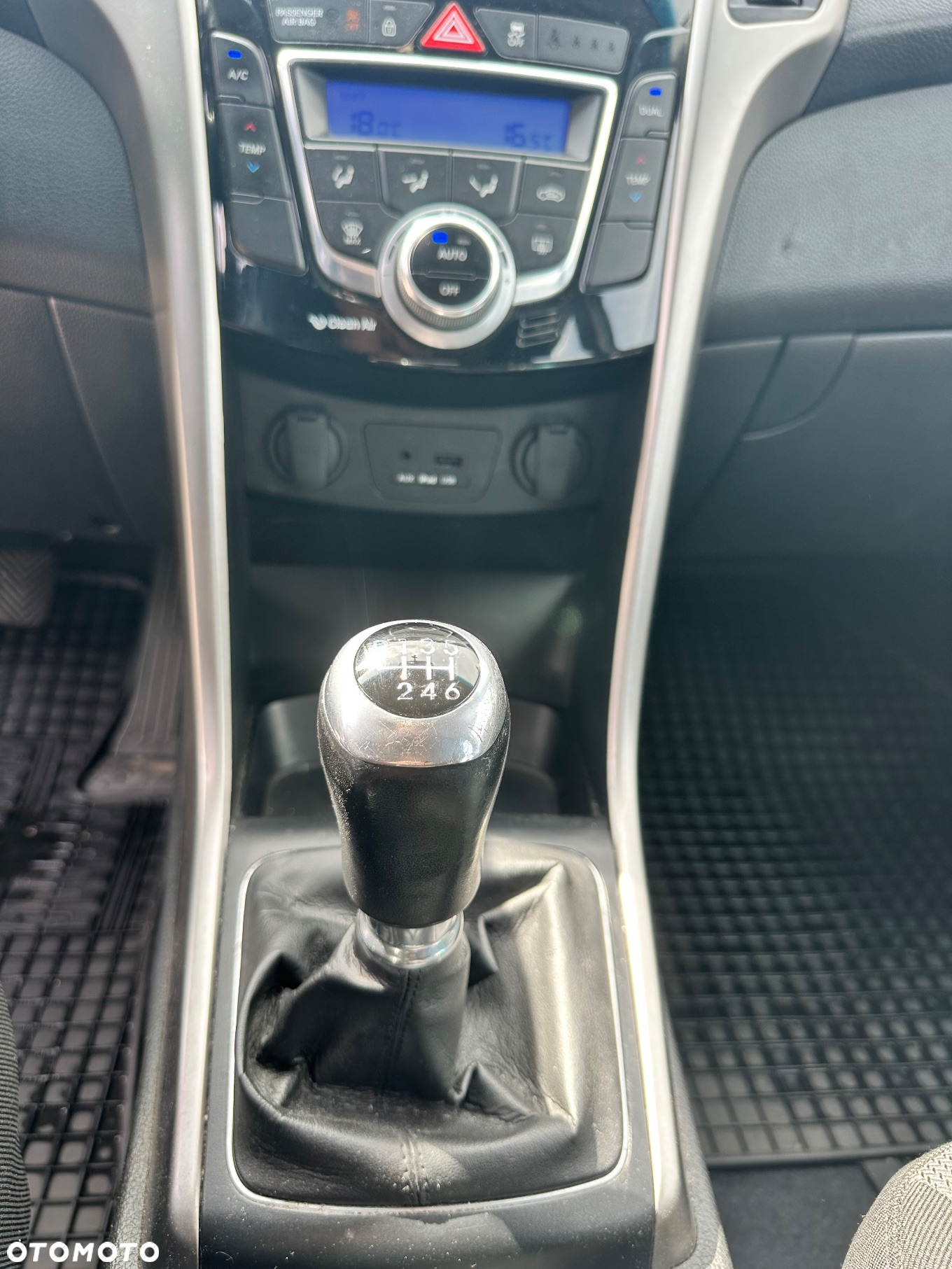 Hyundai i30 1.6 CRDi Premium - 14