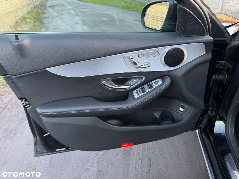 Mercedes-Benz Klasa C 220 CDI Avantgarde Edition - 17