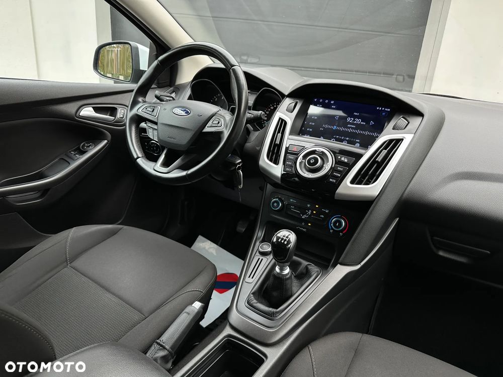 Ford Focus - 23