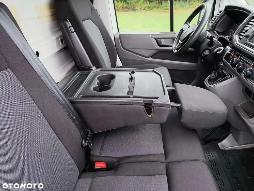 Volkswagen Crafter KONTENER+ winda ZEPRO (750kg) 2.0 diesel 177kM automat 2017 rok - 22