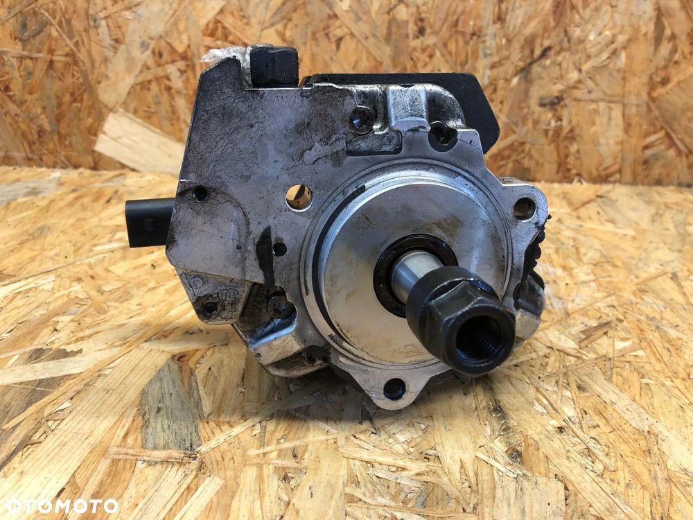 POMPA WTRYSKOWA BMW E87 E90 E91 E92 E93 330d 3.0D M57N2 306D3 - 3