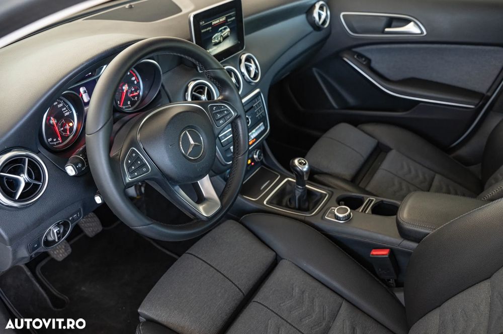 Mercedes-Benz GLA 200 d - 5