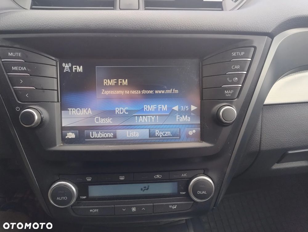 Toyota Avensis 1.8 Comfort - 14