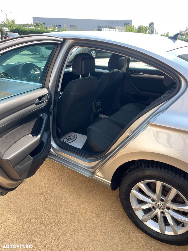 Volkswagen Passat - 26