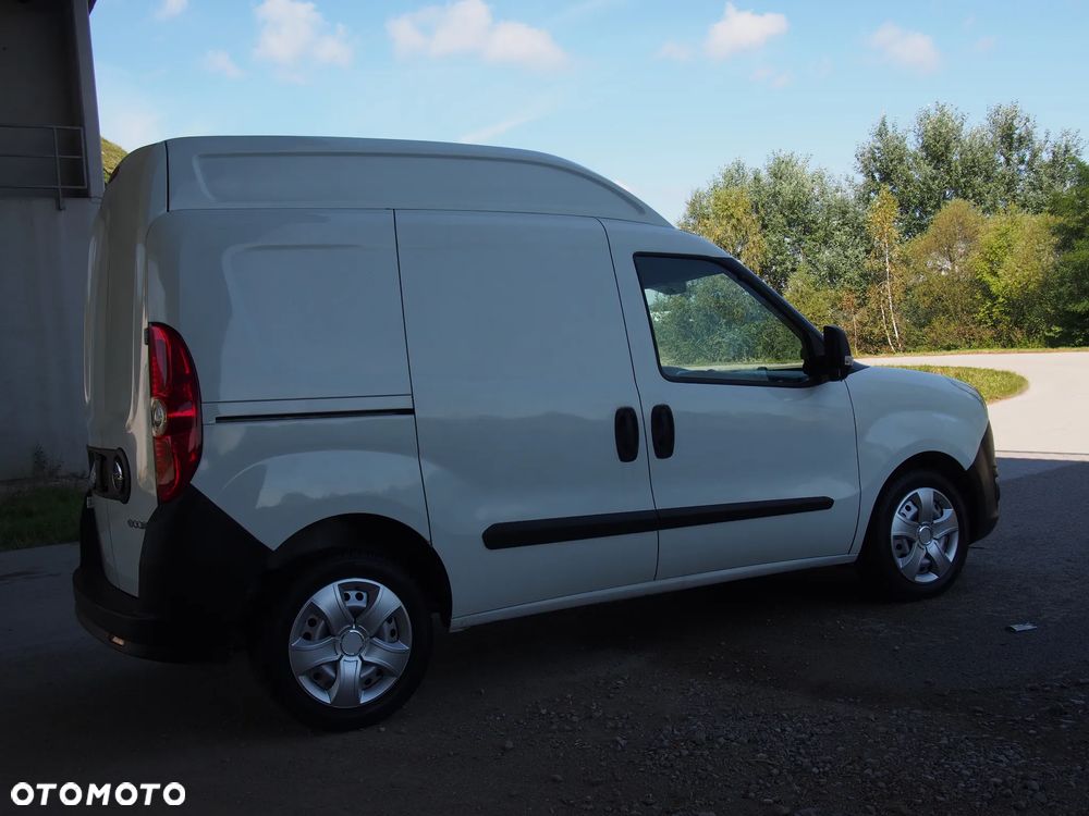 Opel COMBO - 14