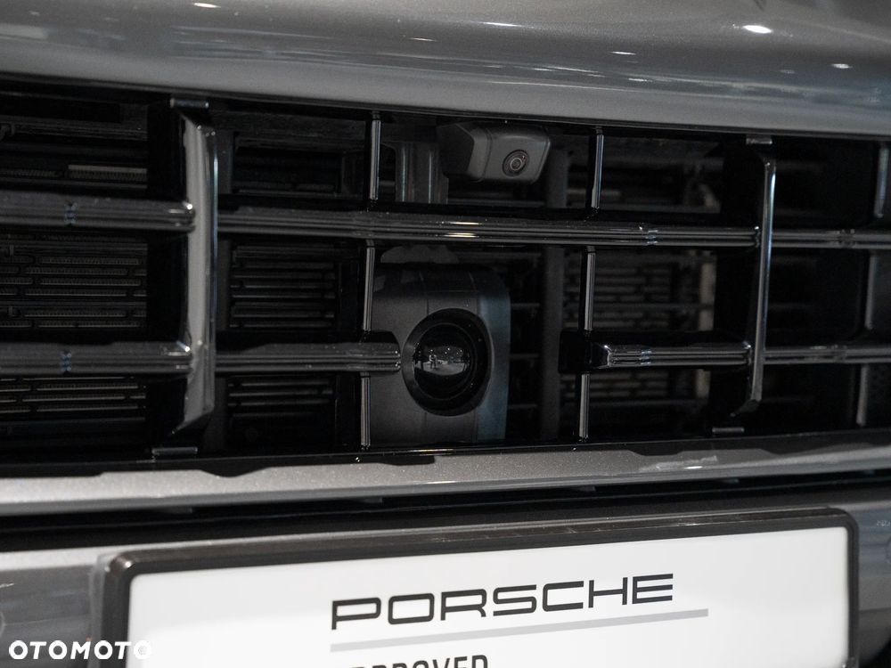 Porsche Cayenne Turbo E-Hybrid PHEV - 19