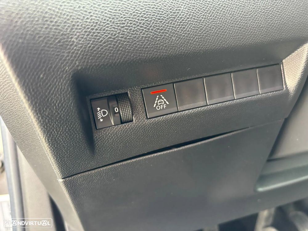 Peugeot 2008 1.5 BlueHDi Allure - 19