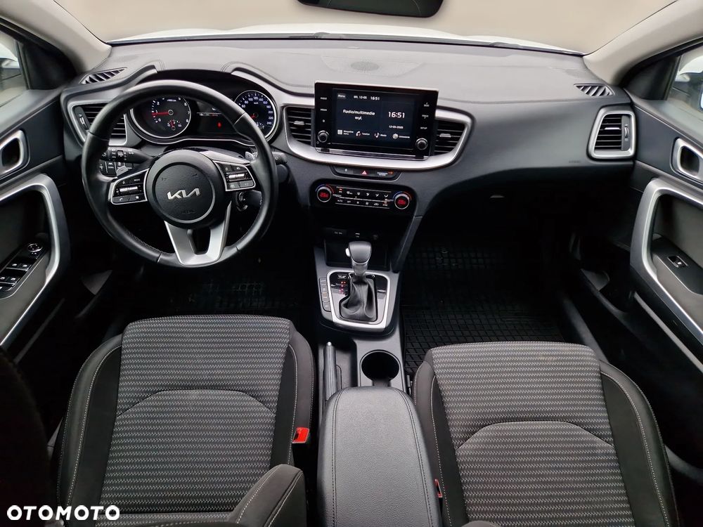 Kia Ceed 1.5 T-GDI M DCT - 8