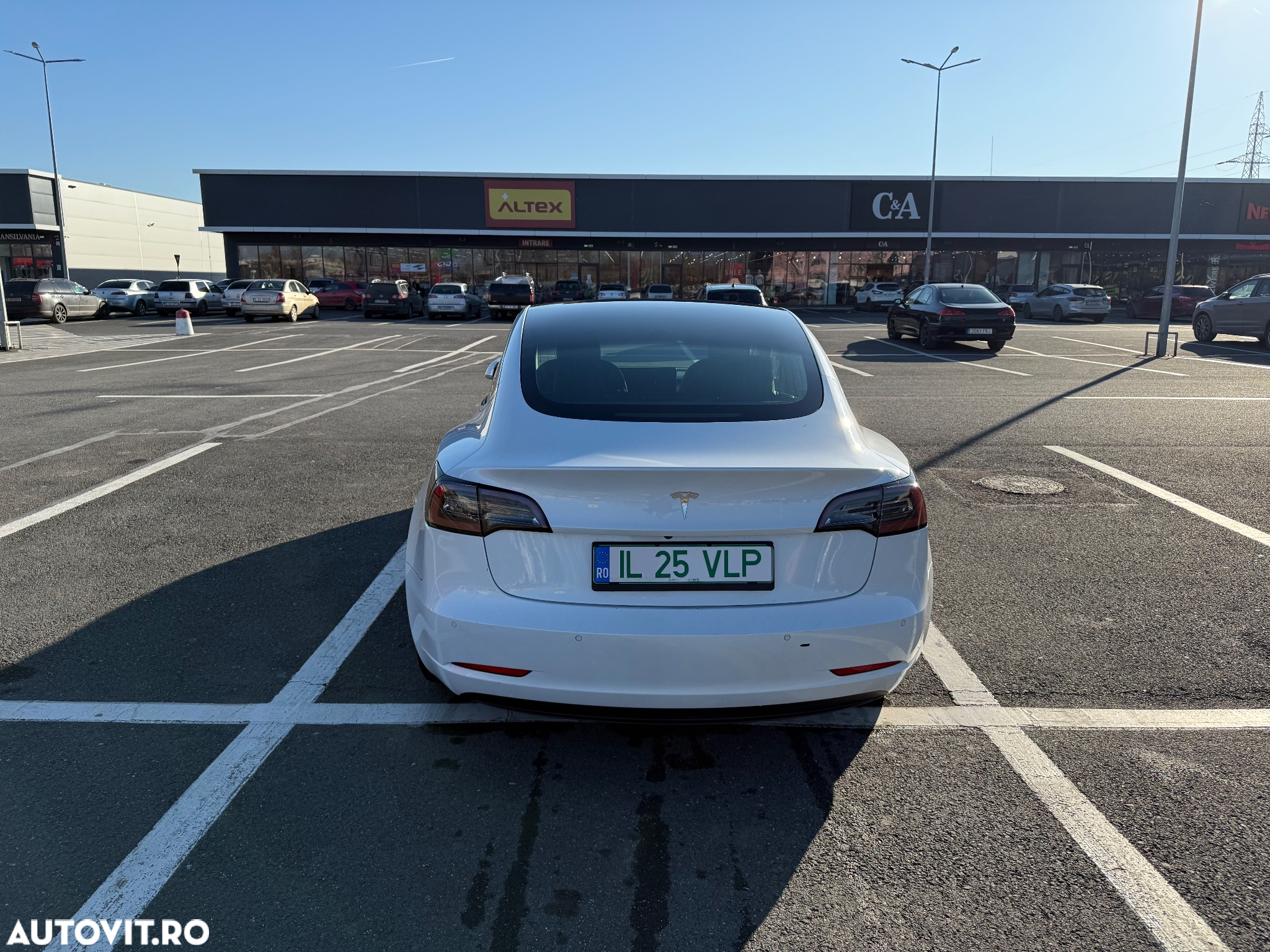 Tesla Model 3 - 5
