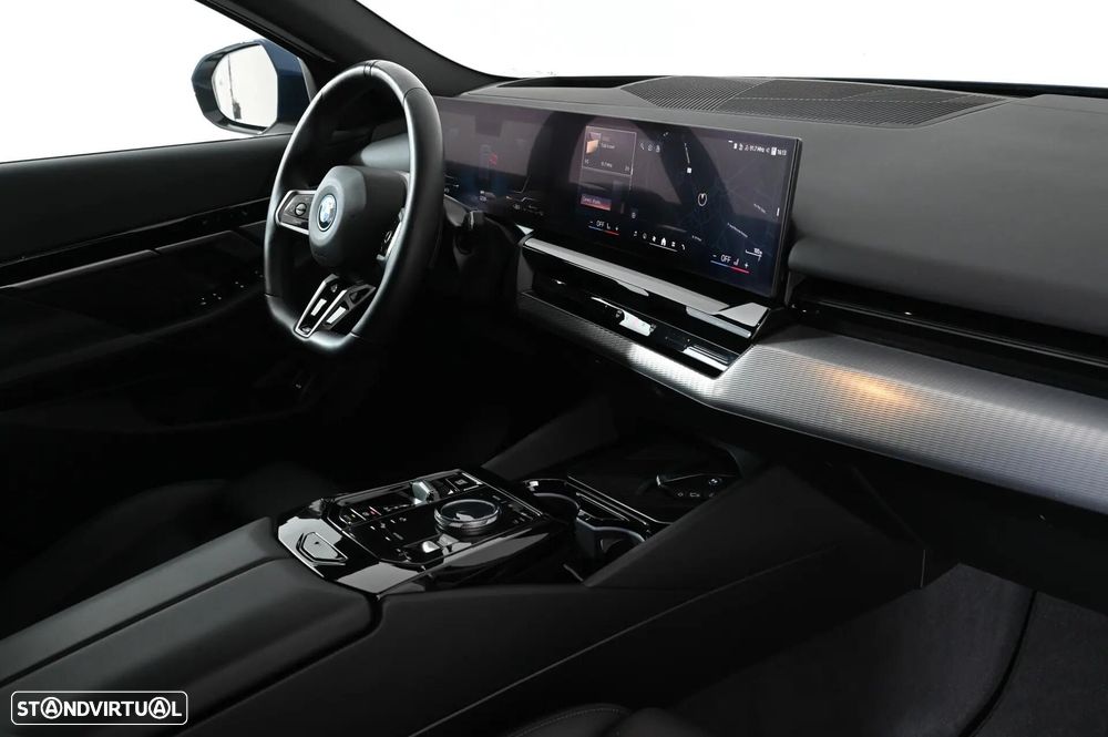 BMW 530 e Pack Desportivo M - 32
