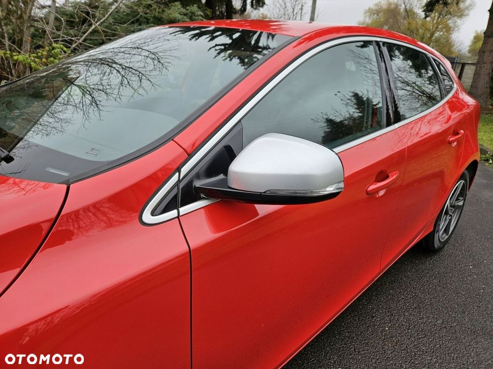 Volvo V40 D2 R-Design Momentum - 23