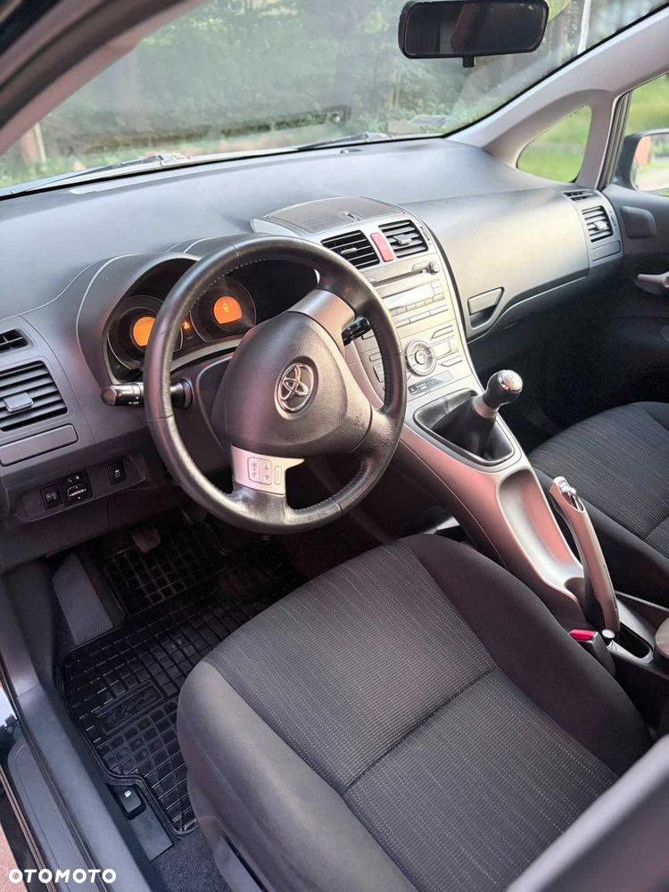 Toyota Auris - 5