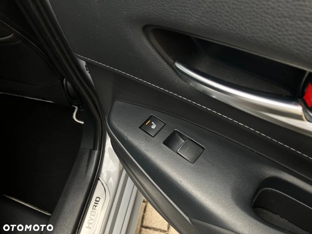 Toyota Corolla 2.0 Hybrid Executive - 22