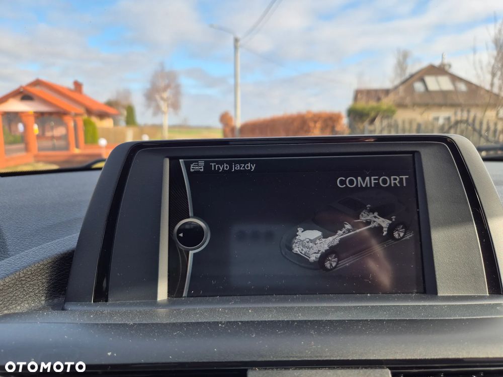 BMW Seria 1 118d DPF Edition Sport - 34