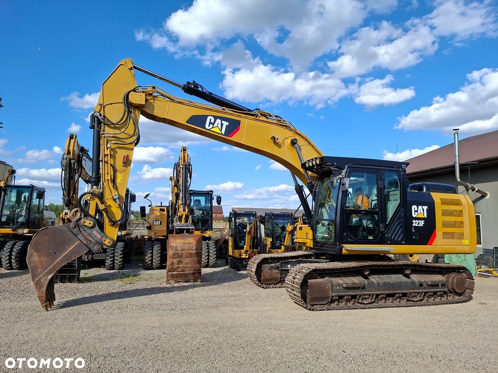 Caterpillar CAT 323 FL - 3