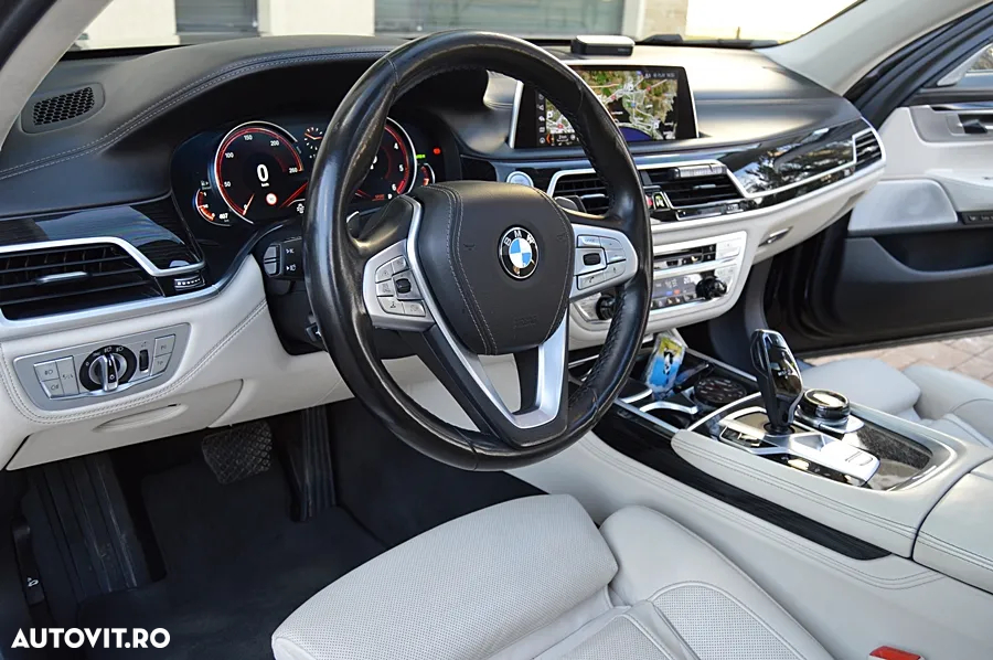 BMW Seria 7 740Ld xDrive - 34