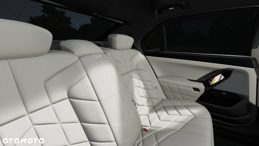 BMW Seria 7 740 xDrive mHEV sport - 13
