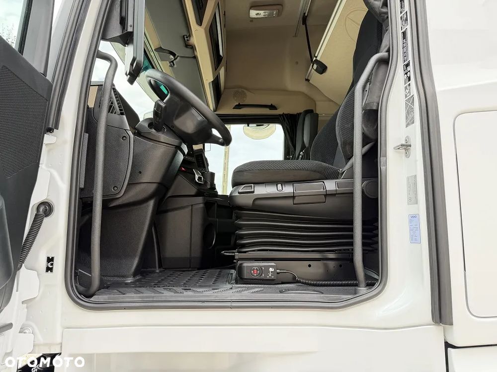 Mercedes-Benz ACTROS L 1848 MP5 / STANDARD / GIGASPACE / 2022-2023 / MP5 / SALON / DUŻE ZBIORNIKI / PO DUŻYM SERWISIE / BEZ RETARDERA / STAN JAK NOWY / - 16