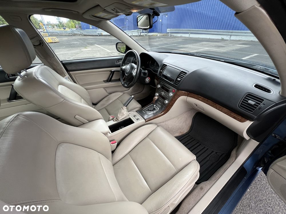 Subaru Legacy - 6
