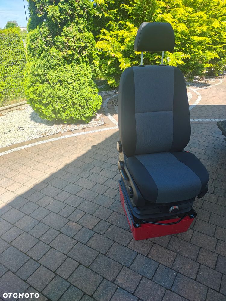 Fotel fotele Sprinter 906 907  VW Crafter  kierowcy pneumatyczny pasażer jedynka dwójka licznik - 12