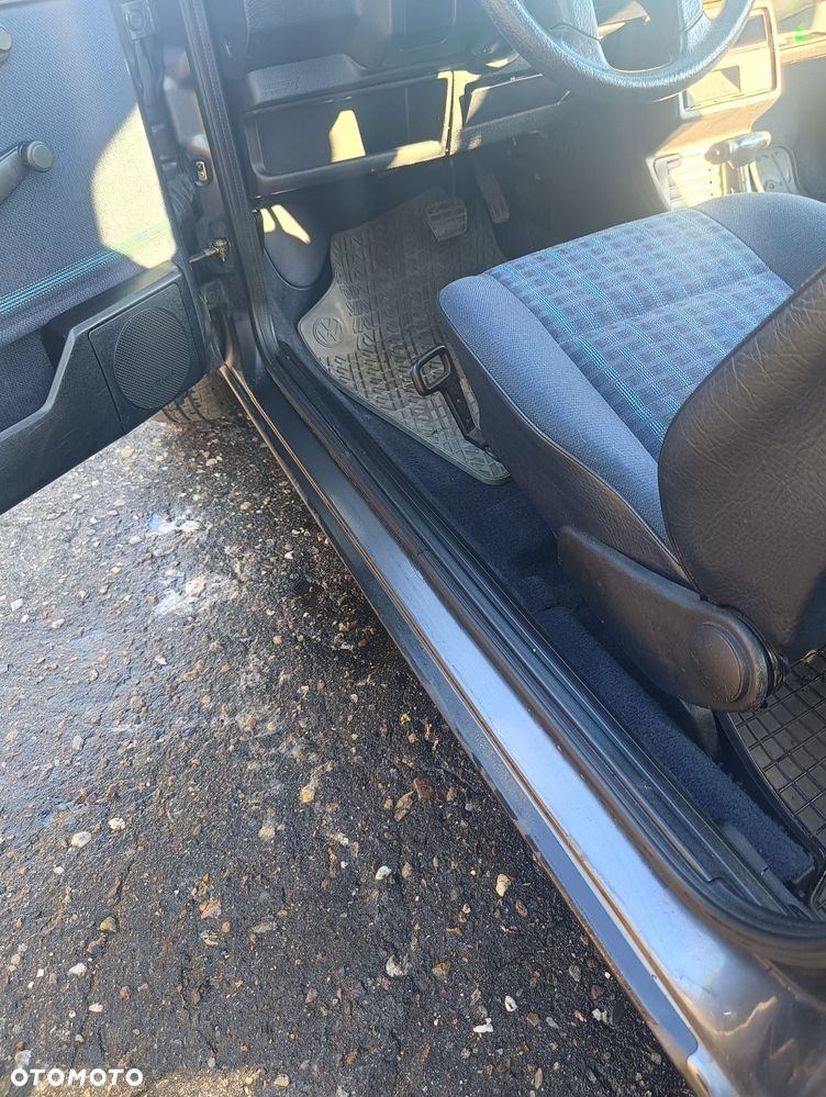 Volkswagen Golf - 14