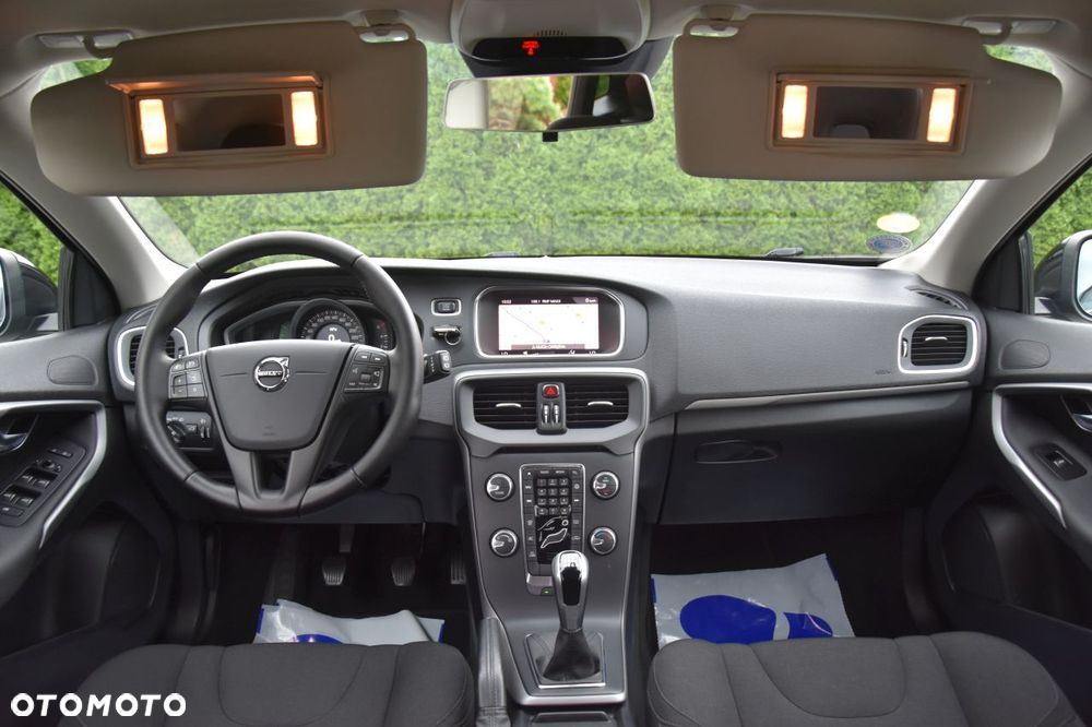 Volvo V40 D2 Drive-E SCR Momentum - 12