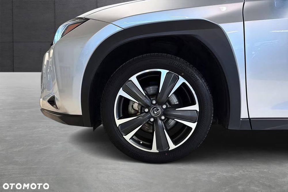 Lexus UX 250h (E-FOUR) Luxury Line - 21