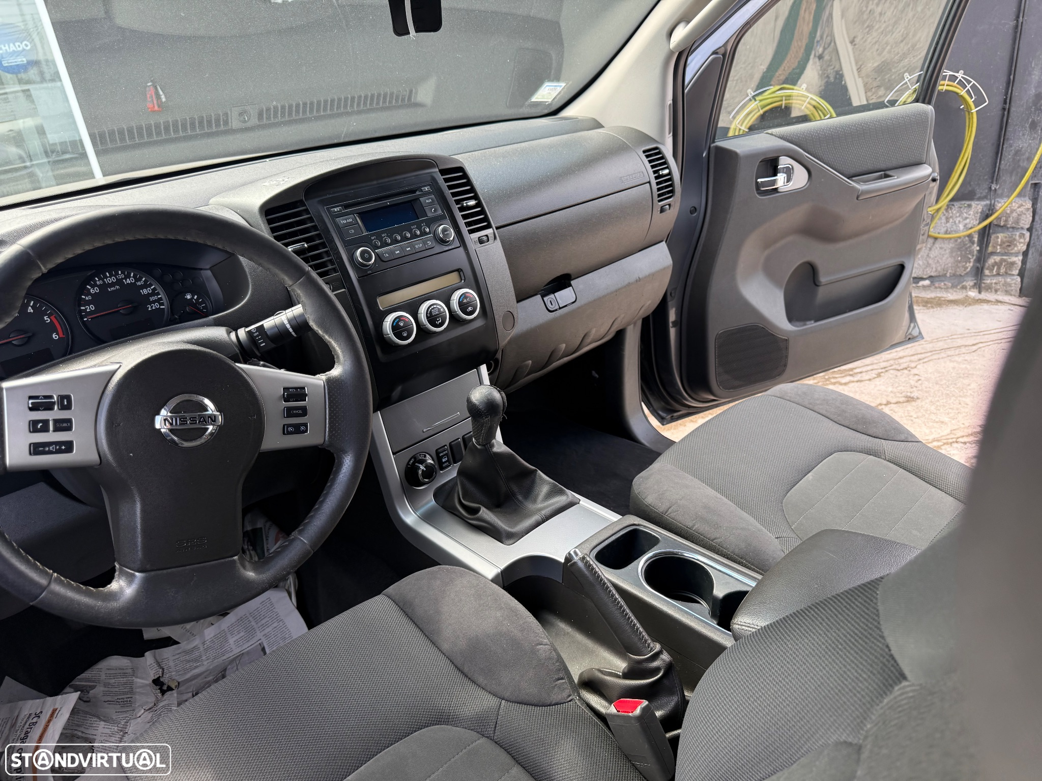 Nissan Navara 2.5 dCi KC SE 4WD - 22