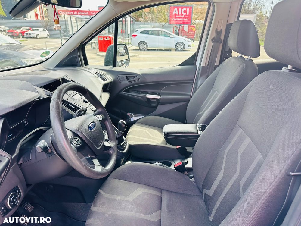 Ford Transit Connect - 8