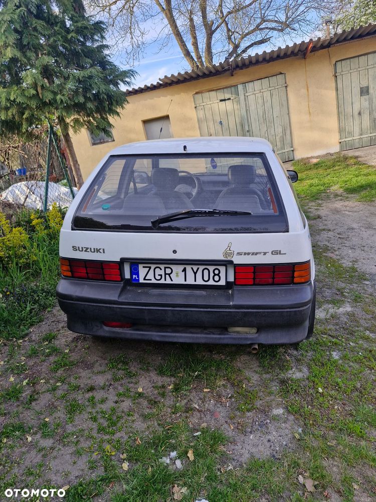 Suzuki Swift - 3