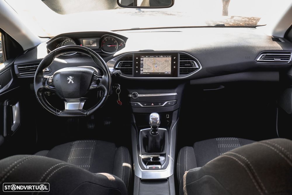 Peugeot 308 1.2 PureTech Allure - 9